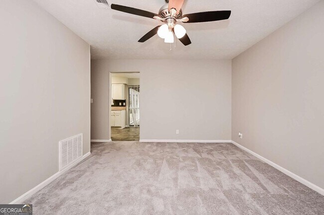 Foto del edificio - 8990 Sterling Ridge Ln