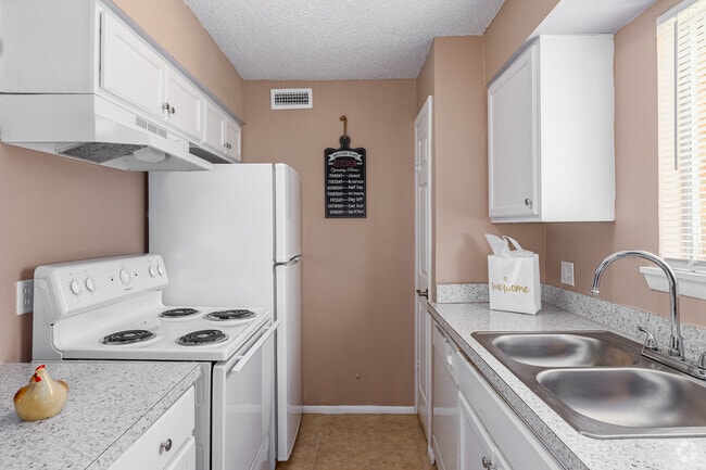 Interior Photo - Magnolia Village