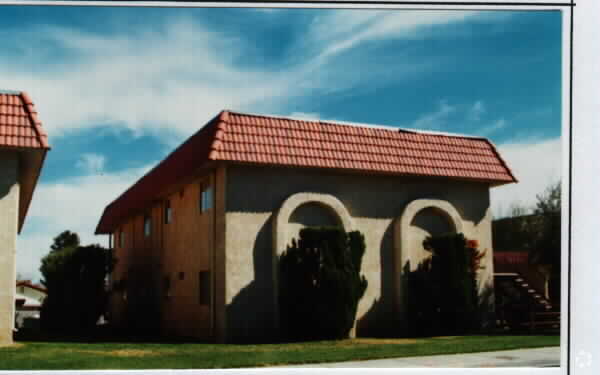 Building Photo - 1720 Cordoba Ln