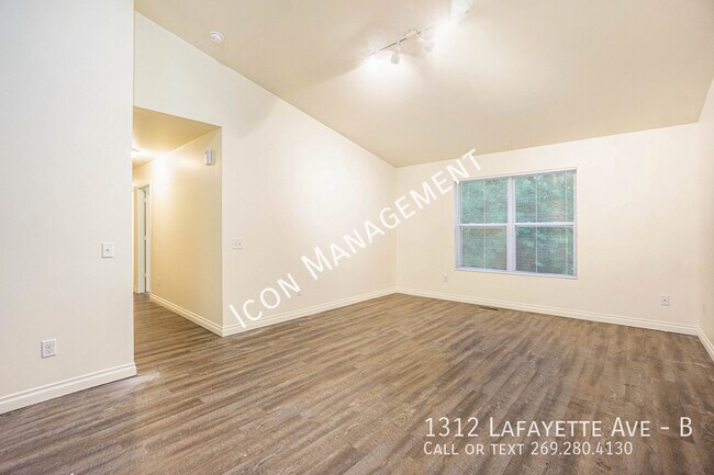 Foto del edificio - 1312 Lafayette Ave