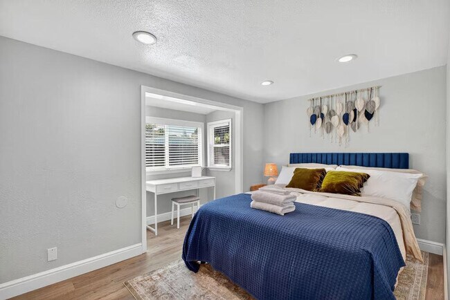 Foto del edificio - 1294-1298 Wildwood Ave