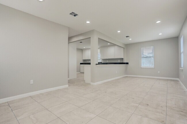 Building Photo - 4506 Bricker St