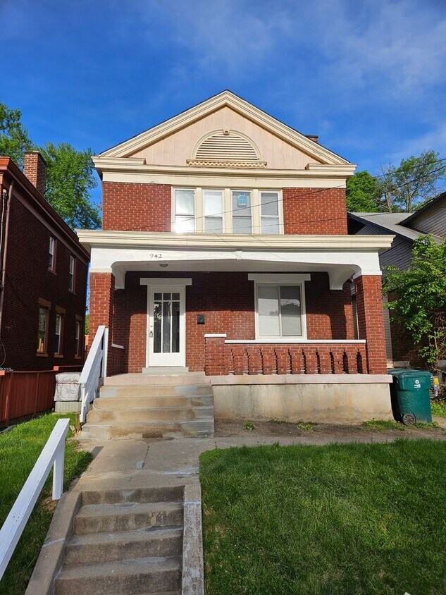 Primary Photo - 942 Olive Ave | 3 Beds, 1 Bath