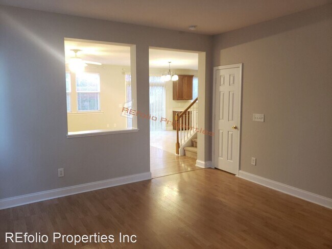 Building Photo - 4 br, 2.5 bath House - 526 Emerald Downs Road
