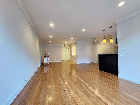 Foto del edificio - 2 bedroom in Bronx NY 10463