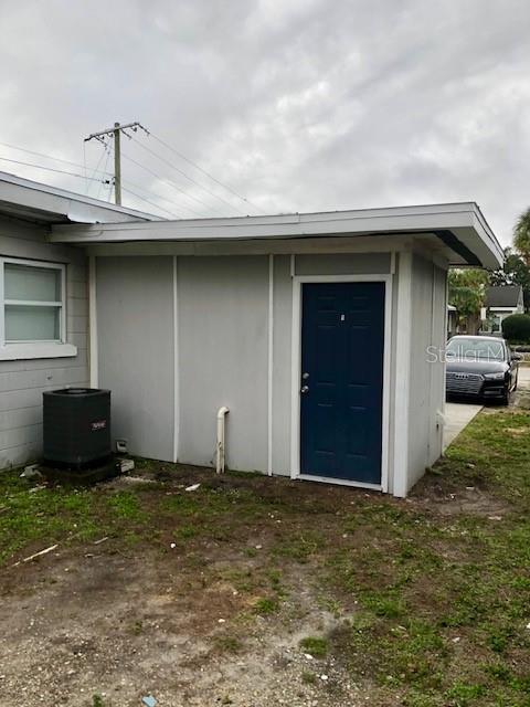 Building Photo - 2805 W Azeele St