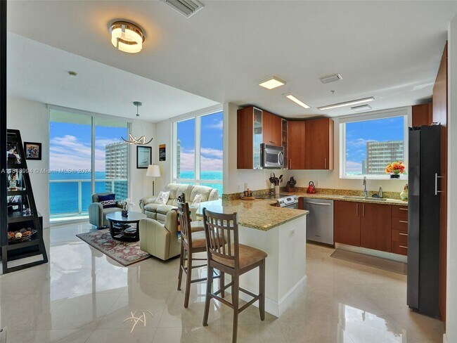 Building Photo - 1945 S Ocean Dr