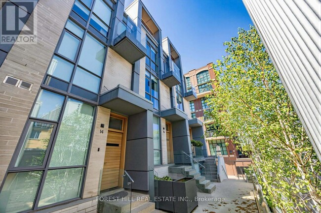 Building Photo - 850 Richmond St W
