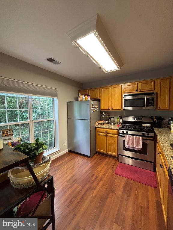 Foto del edificio - 9230 Cardinal Forest Ln