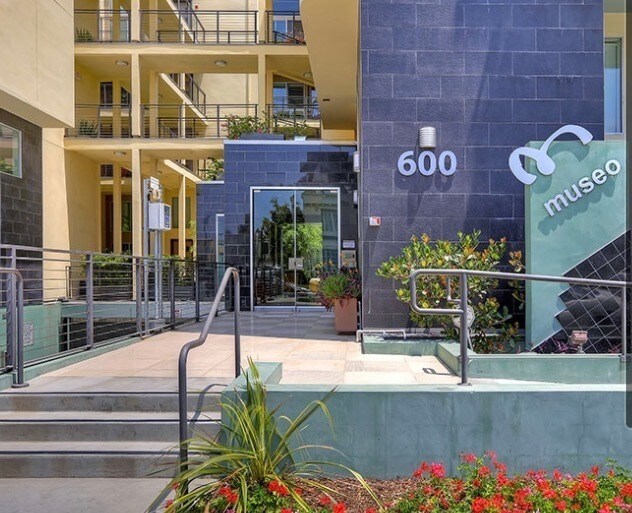 Foto principal - 600 S Ridgeley Dr