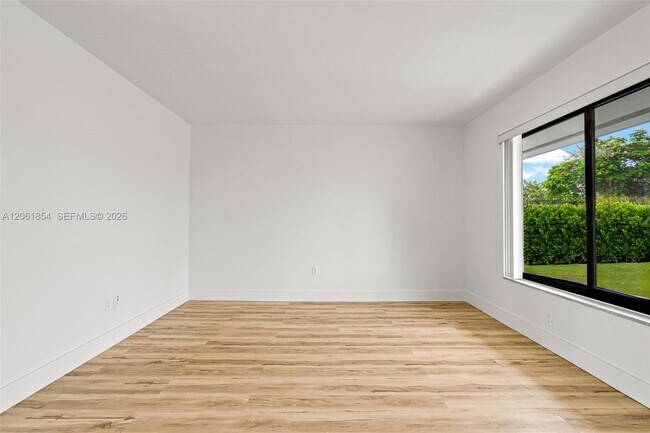 Building Photo - 5110 SW 106th Ave