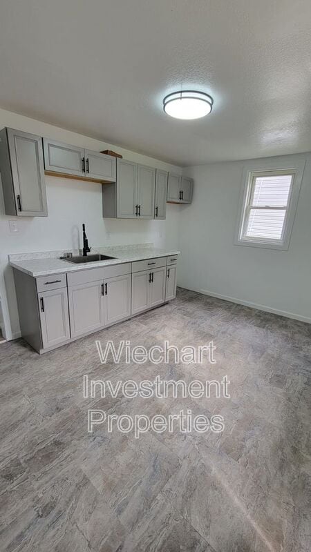 Foto del edificio - 325 S Pierce St