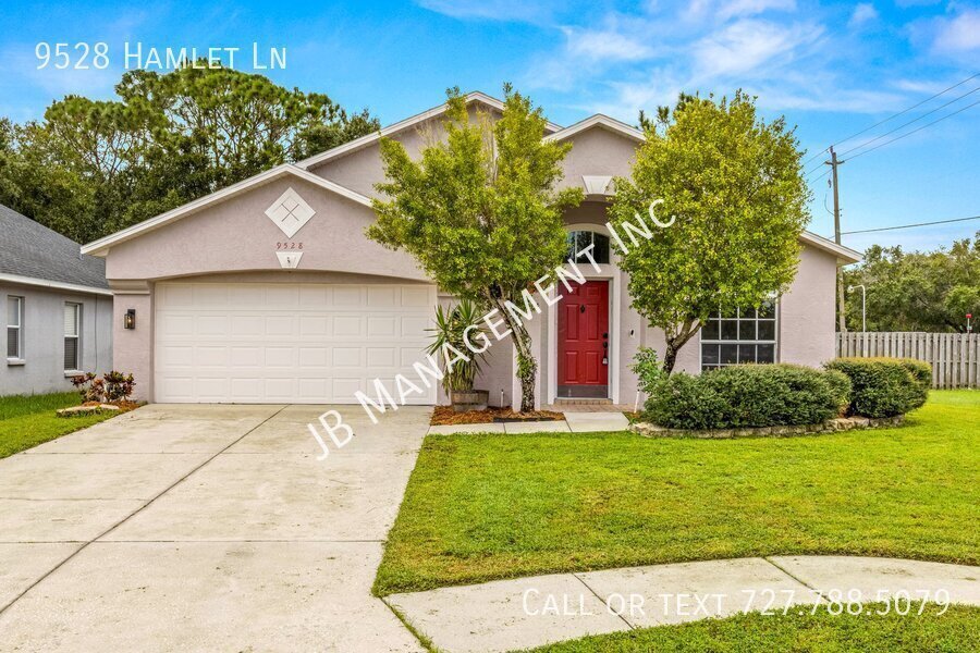 Primary Photo - Lovely 3b/2b home! Community Pool