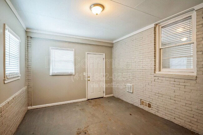Foto del edificio - 927 Byron Dr SW