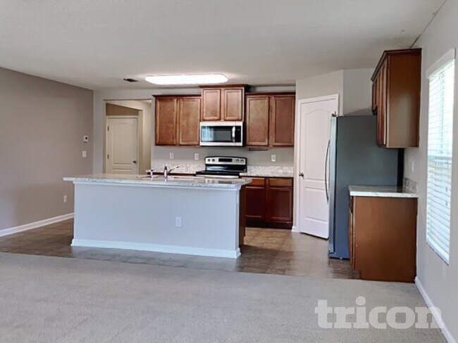 Foto del edificio - 3720 Summit Oaks Dr