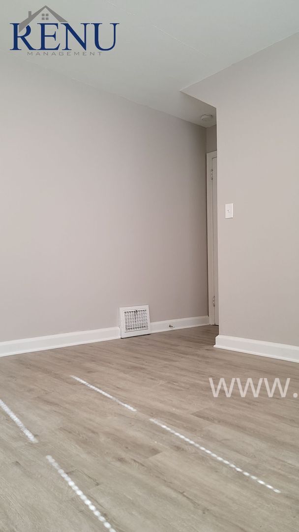 Building Photo - Single Family Home
