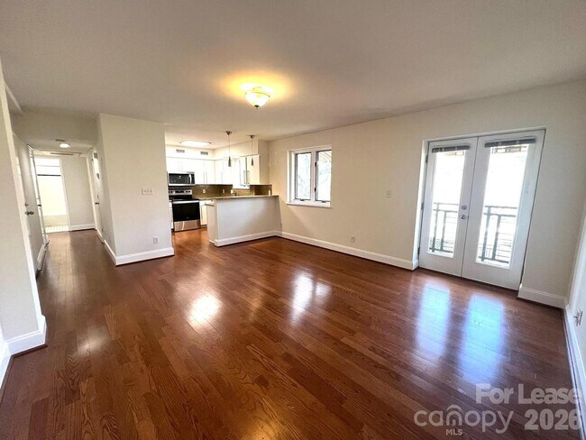 Foto del edificio - 2441 Vail Ave