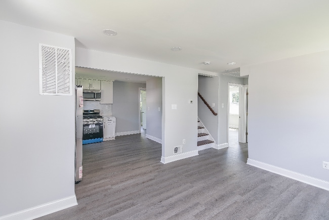 Photo - 9749 52nd Ave House