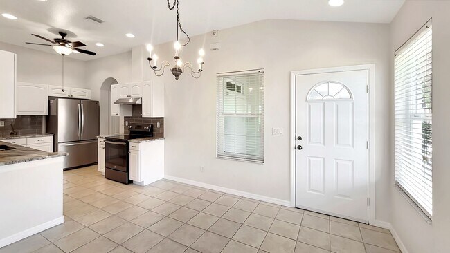 Building Photo - Auburn Cove Circle Annual Villa for Rent