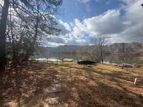 Building Photo - 132 Cardinal Dr