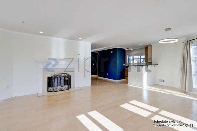 Building Photo - 298 Portola Dr