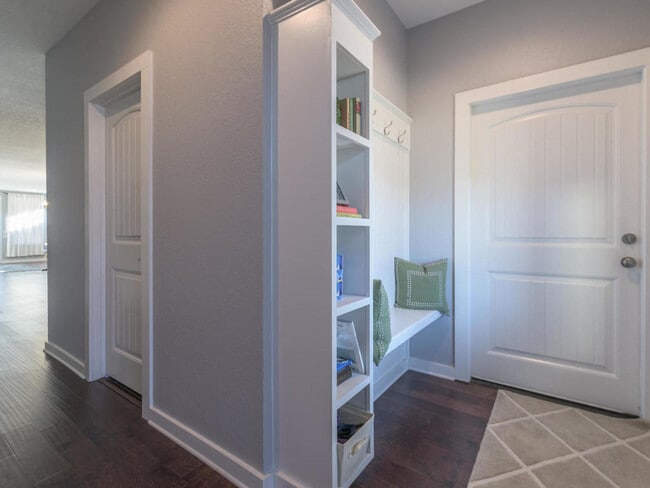 Building Photo - 503 Kemp St