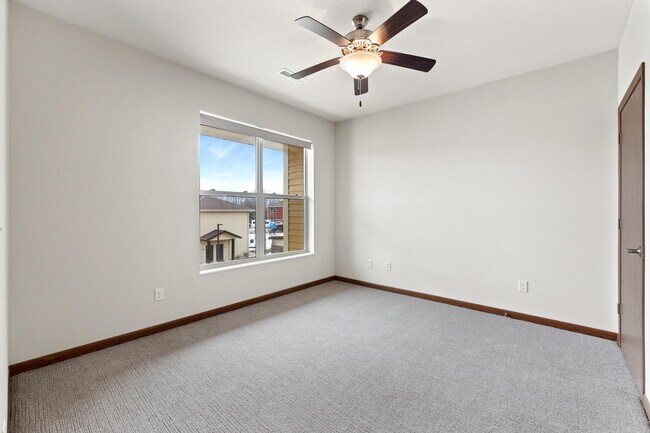 Foto del edificio - N115W16170 Saxony Village Blvd