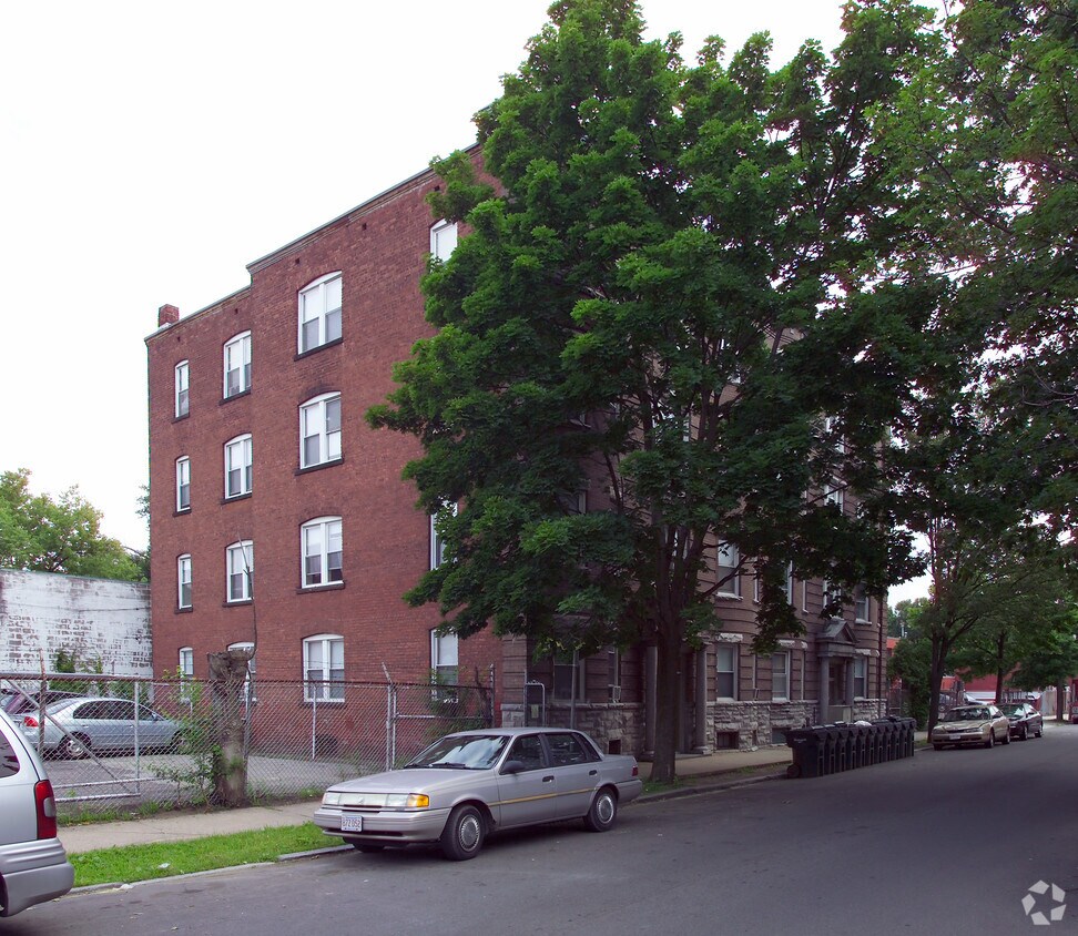Building Photo - 24-28 Wilcox St