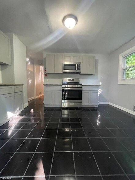 Foto principal - 105 Hanford St