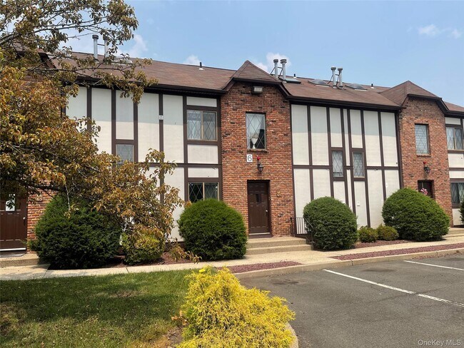 Foto del edificio - 135 W Nyack Rd