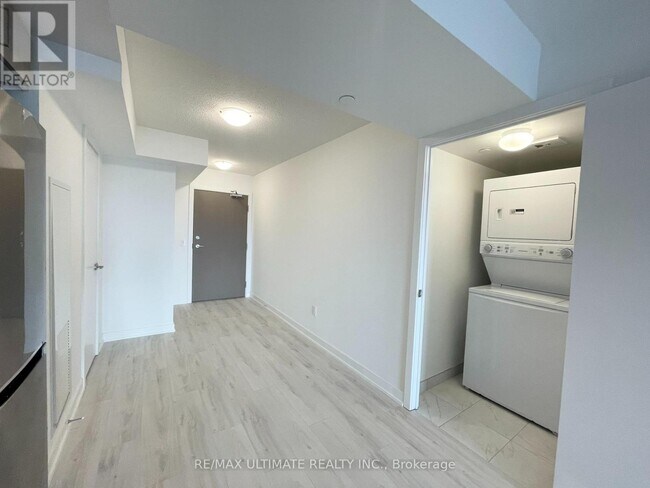 Building Photo - 1010 Sandy Beach Rd