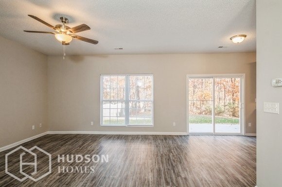 Building Photo - 2302 Equestrian Dr