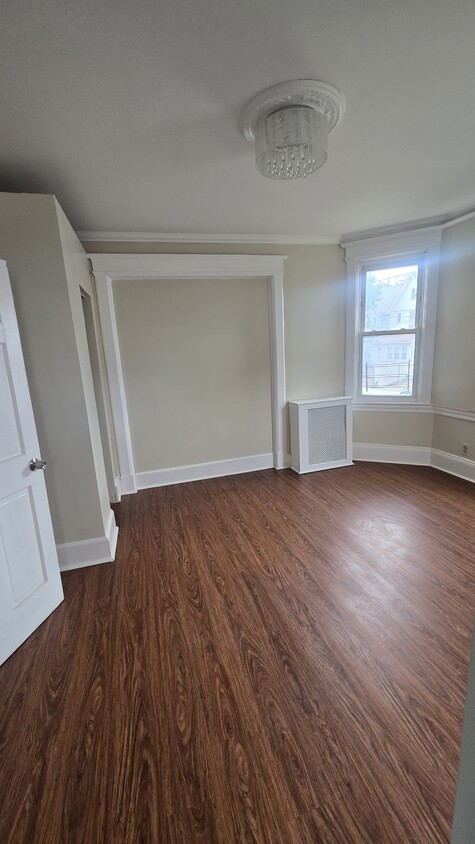 Building Photo - 112 Treadwell Ave