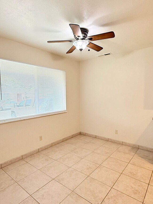 Foto del edificio - 41652 Carmen St