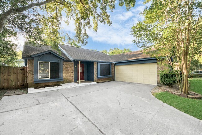 Foto del edificio - 3611 Bee Bayou Ln