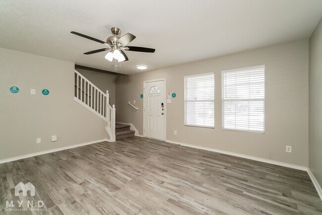 Building Photo - 659 Northlake Dr