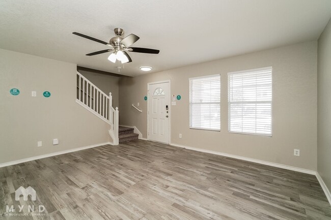 Foto del edificio - 659 Northlake Dr