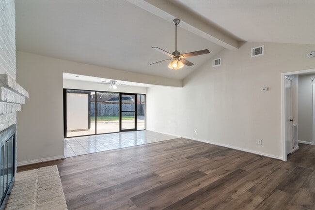 Building Photo - 22115 Fincastle Dr