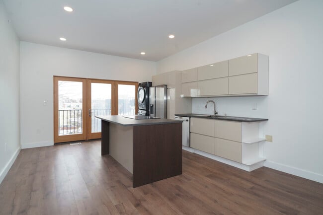 Building Photo - 1919 N 5th St