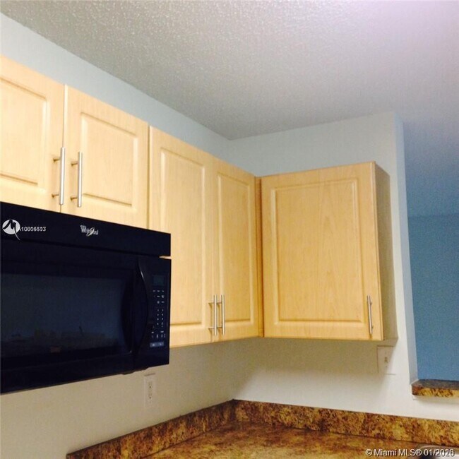 Foto del edificio - 11255 W Atlantic Blvd