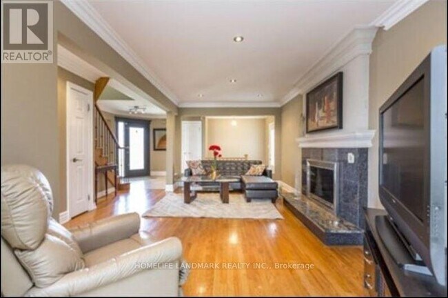 Photo du bâtiment - 5291 Thornwood Dr