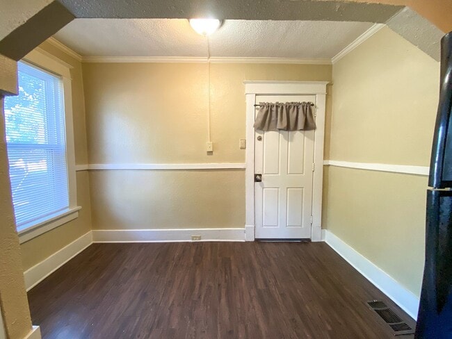 Foto del edificio - 2 bedroom, 1 bath near Jackson and Maury /...