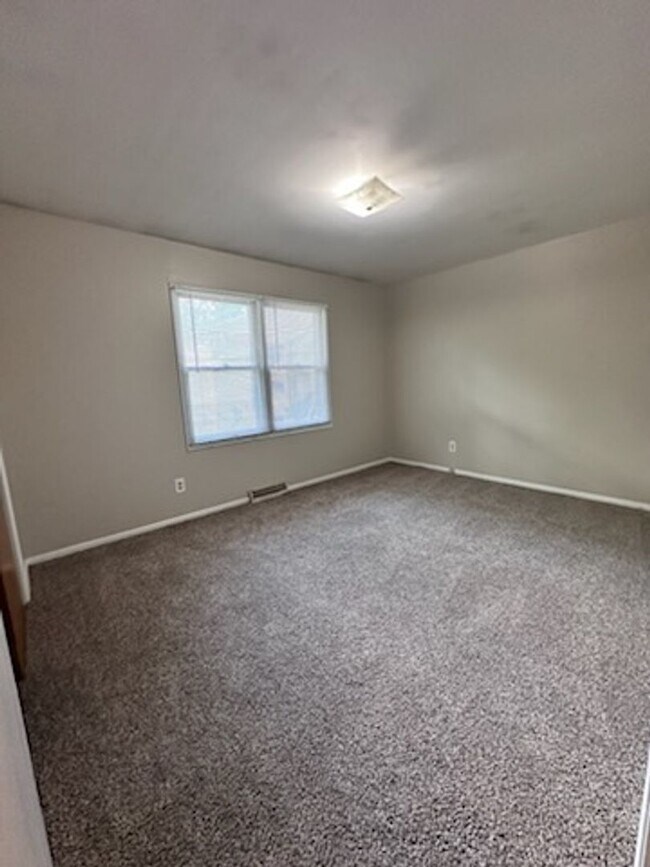 Foto del edificio - 8417 Grandview Ln
