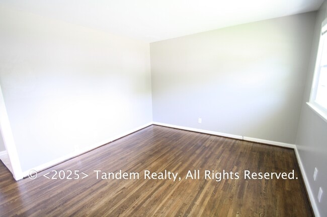 Building Photo - 912 Morrow Rd