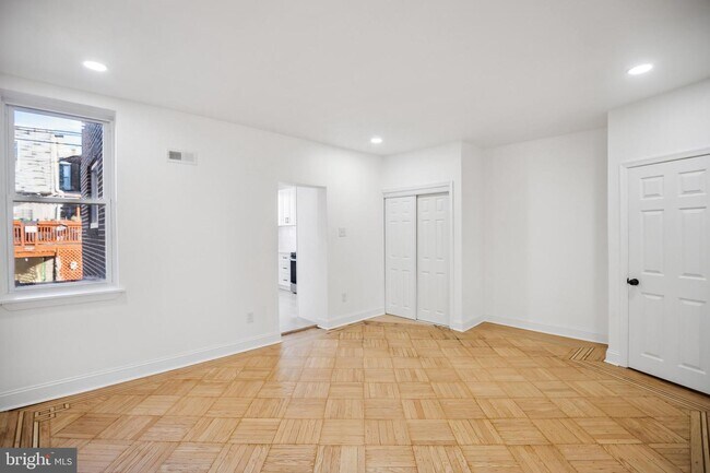 Building Photo - 1627 Conlyn St