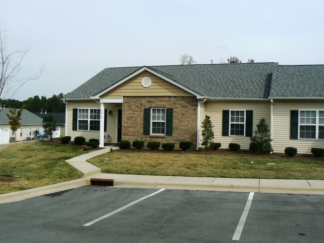 Building Photo - 4810 Water Ct