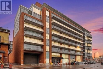 Building Photo - 354 Gladstone Ave