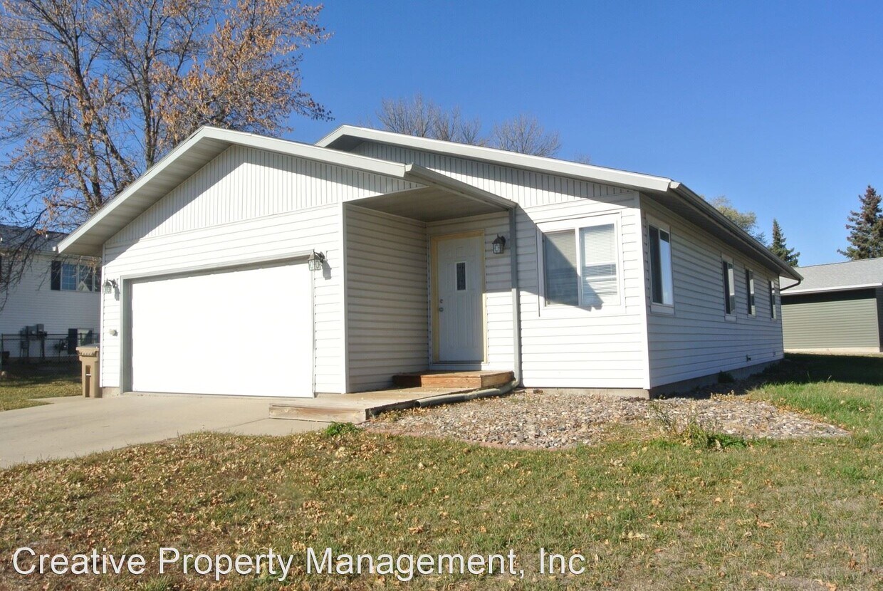Primary Photo - 3 br, 1.5 bath House - 424 23rd St SW