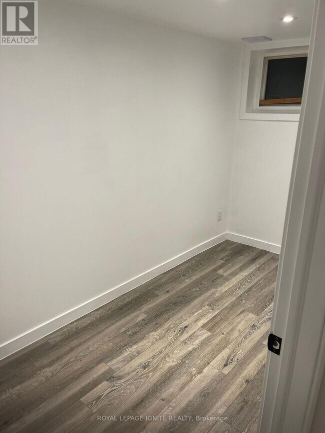 Photo du bâtiment - 102 Westcroft Dr