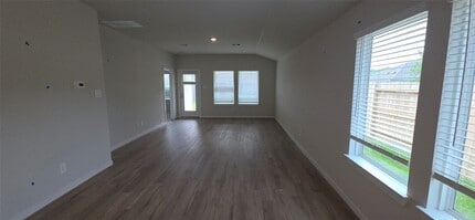 Building Photo - 271 Charles Rdg Dr